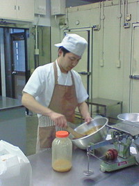 姫街道という乳菓の仕込み♪ 2012/08/02 18:29:46
