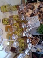 遠州産蜂蜜もあります。 2009/04/25 14:01:34
