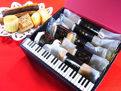 ピアノ発表会の記念品 プレゼントに おとあわせ L 田町梅月スタッフブログ 今日のおやつはなんだろな