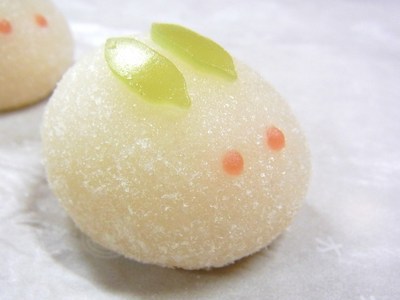 雪うさぎ ういろう 冬の上生菓子 和菓子 茶菓子 L 田町梅月スタッフブログ 今日のおやつはなんだろな