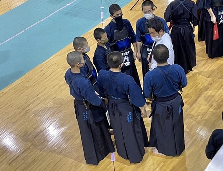 磐田東剣道部男子中学生、三回戦で涙！