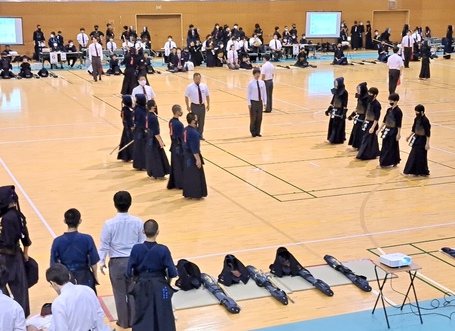 磐田東剣道部男子中学生、三回戦で涙！