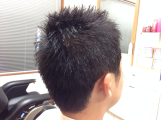 ハサミorバリカンでカット？！