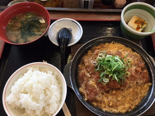 街かど屋にて