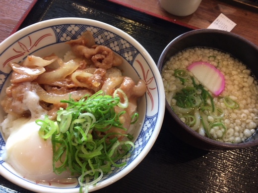 ついつい寄っちゃう「街かど屋」