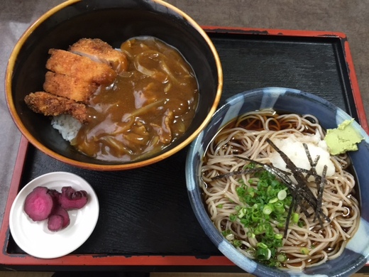 おそば屋さんのカレー