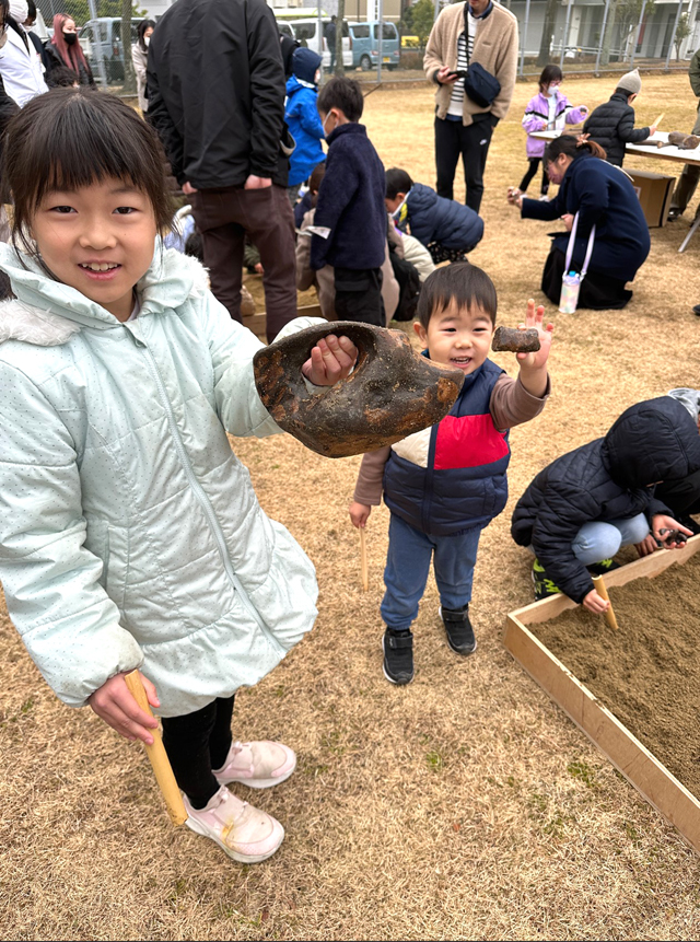 ボーイスカウト浜松第６団のまなべる体験会「恐竜教室」の様子です。