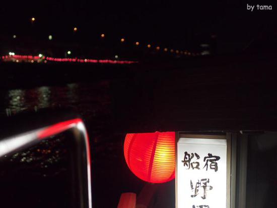 桜のシーズンの屋形船　夜の隅田川＆スカイツリー　スナップショット