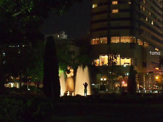 夜の山下公園♪　（モノクロ＆カラー　フォト７枚）