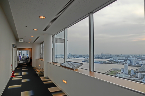 バブルな建物？　名古屋港ポートビル（foto　13枚）