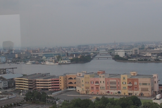 バブルな建物？　名古屋港ポートビル（foto　13枚）