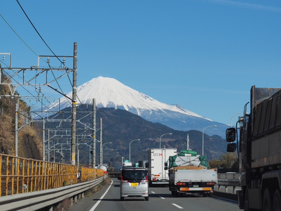 穏やかな日差しの中で♪　１２月１９日の富士山
