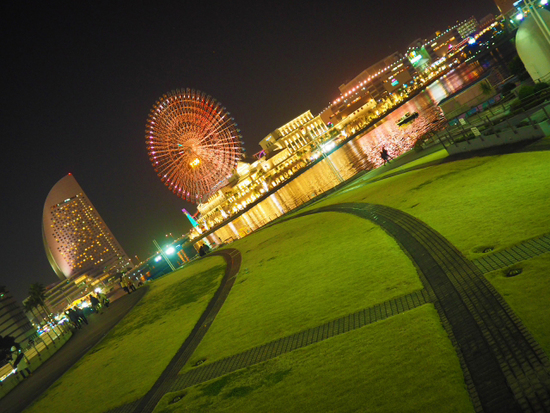 帆船日本丸と夜景　横浜みなとみらい
