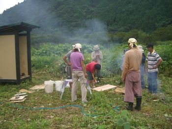 百一姓塾ワークショップ　トイレ完成！！