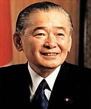 消費税上げるの？