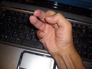 ブレーキ握れん。