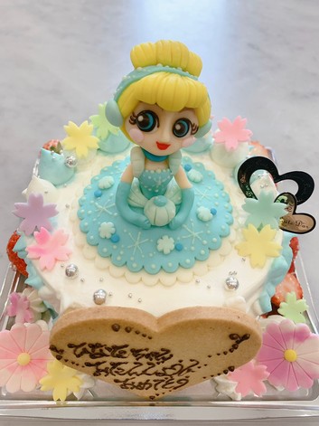プリンセスのケーキ L 浜松のケーキ屋さん 小さなお菓子屋さんキュイドール物語