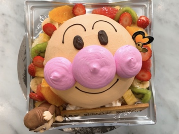 アンパンマンのケーキ L 浜松のケーキ屋さん 小さなお菓子屋さんキュイドール物語