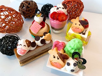 お正月ケーキ L 浜松のケーキ屋さん 小さなお菓子屋さんキュイドール物語