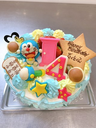 ドラえもんのケーキ L 浜松のケーキ屋さん 小さなお菓子屋さんキュイドール物語