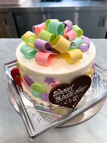リボンのケーキ L 浜松のケーキ屋さん 小さなお菓子屋さんキュイドール物語