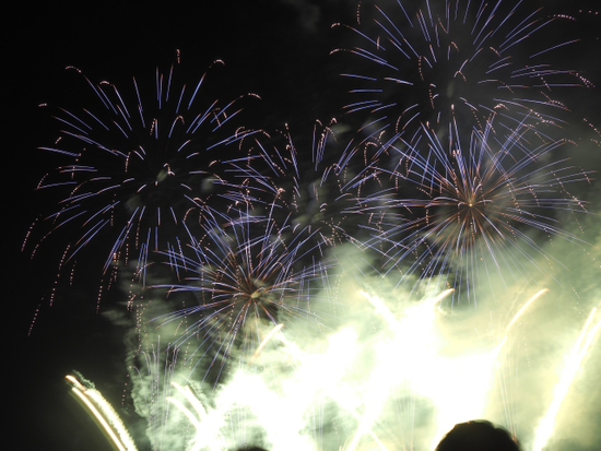 秋の夜空の花火♪　ふじさわ江の島花火大会