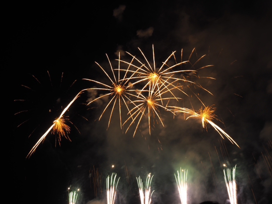 秋の夜空の花火♪　ふじさわ江の島花火大会