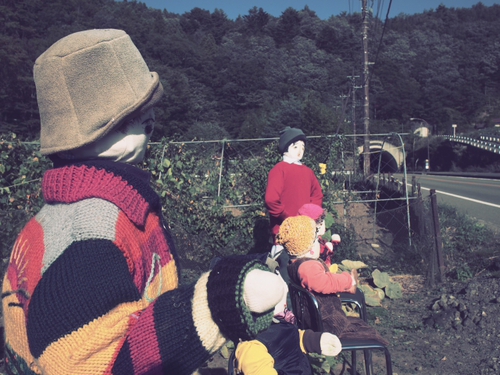 明るい農村　畑のファミリー