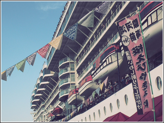 セレブリティ・ミレニアム＆富士山♪　（foto　22枚）　10月27日　清水港