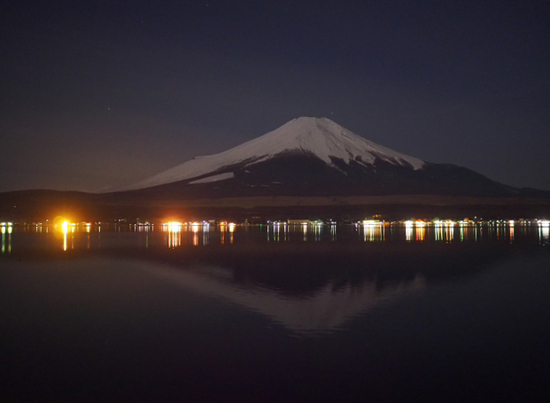 夜の逆さ富士と満月♪