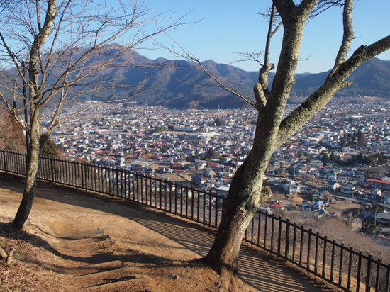 お勧め！！新倉浅間公園からの富士山