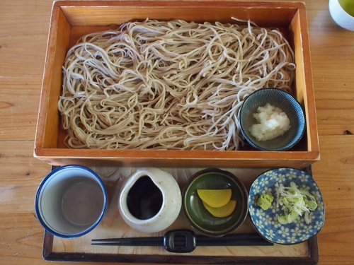富士で山形の板そばを♪　手打蕎麦あだち