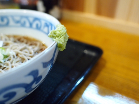毎度おなじみ～ごはん屋さくら　豆腐の日でマーボー丼が付いた　そば定を食べる。