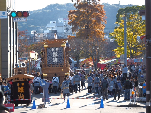 競り合い　富士宮まつり　”私はこれで・・・・・・・・・。”
