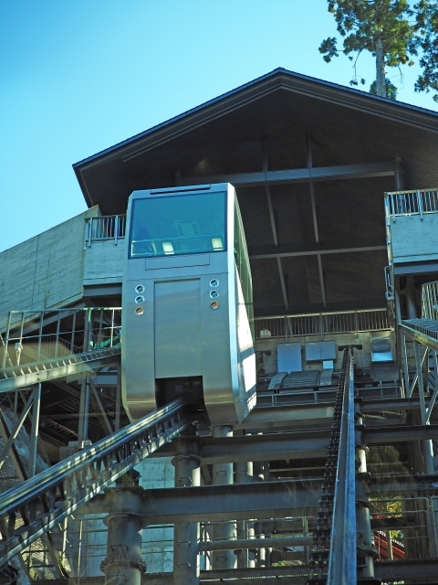 斜行エレベーター　身延山久遠寺　