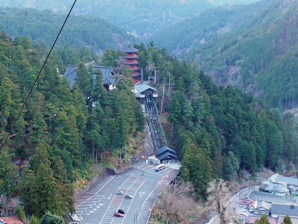 斜行エレベーター　身延山久遠寺　