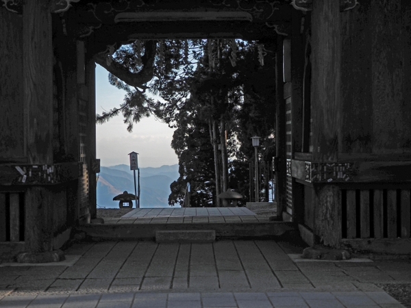身延山山頂　奥之院　思親閣