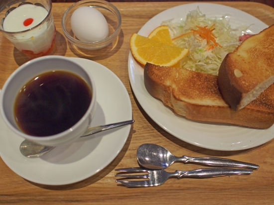 モーニング　久しぶりの　葉山珈琲　いおり