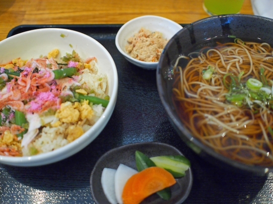 そば定　ひなちらし　この日のクイズは？　ごはん屋さくら