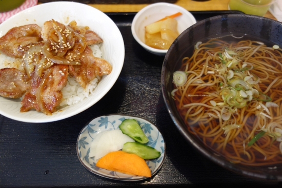 これからの時期混みそう・・・・　　ごはん屋さくら