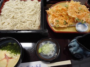 桜えび館♪　お土産に静岡限定　桜えびキティ♪