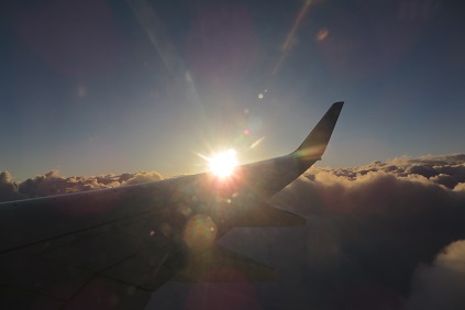 雨雲の上は綺麗な空