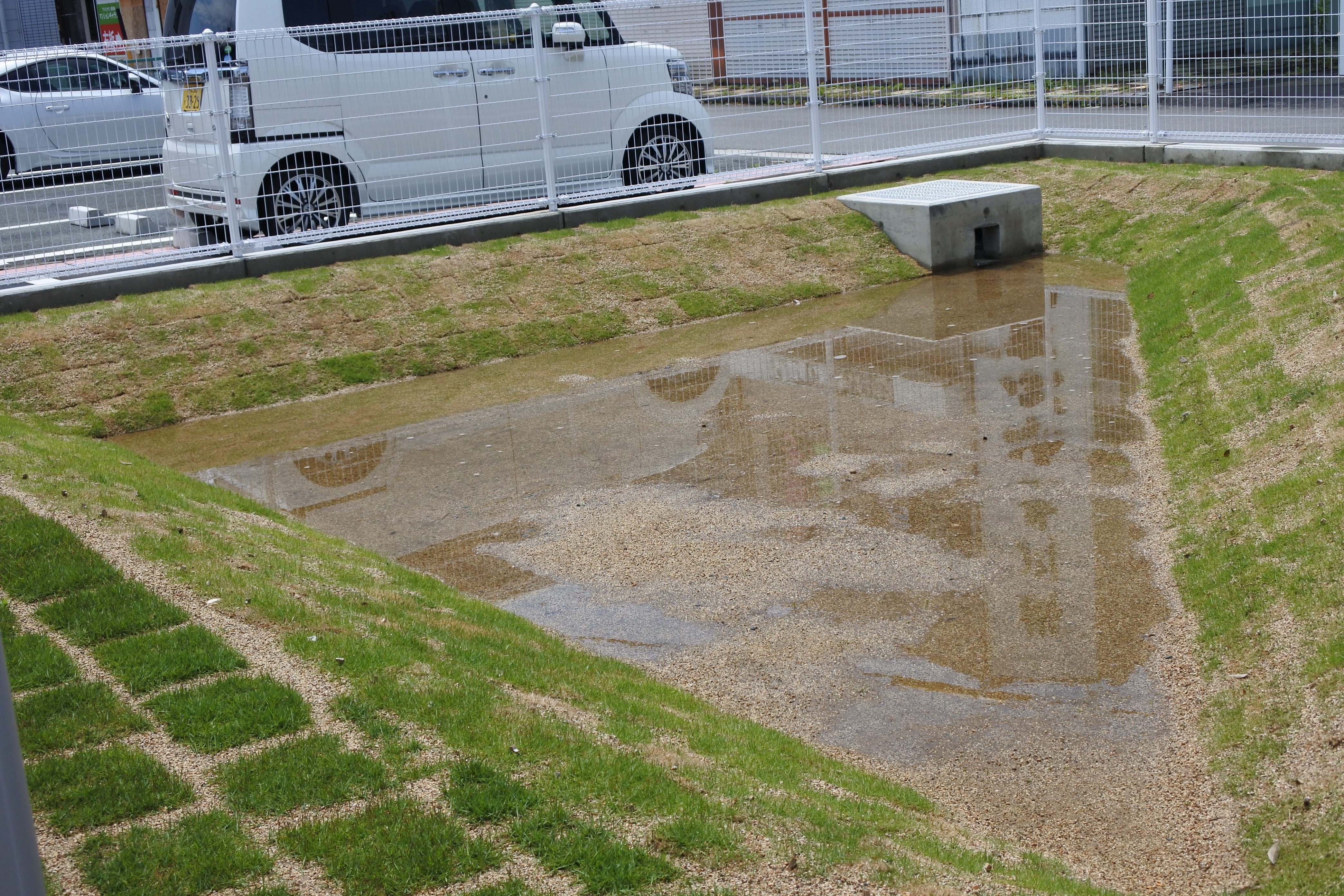 なゆた浜北地上駐車場　調整池