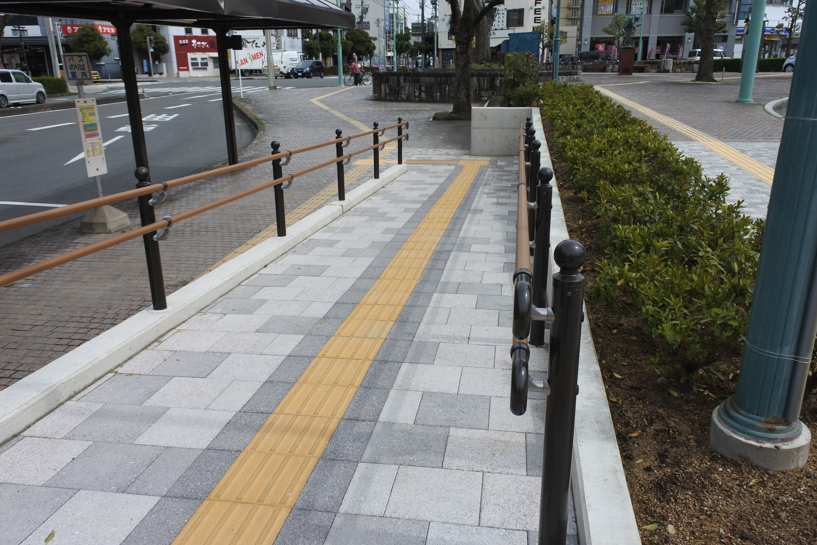 掛川駅北口UD