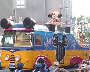 浜松祭りのミッキーマウス