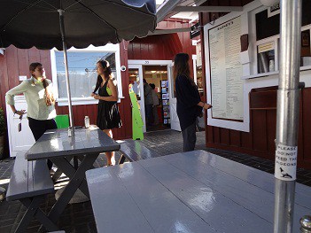Brentwood Country Mart