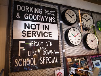 BUS ROLL SIGN