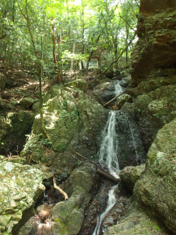 涼を求めて奥浜名湖滝巡り　富幕不動滝(牛の滝)