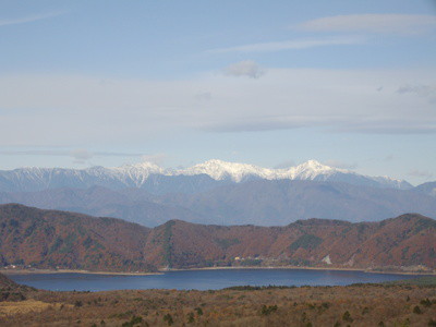 神秘的な本栖湖