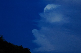 朝の空